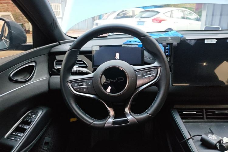 Used BYD Seal 06 New Energy 2024 DM-i 120KM Flagship Model
