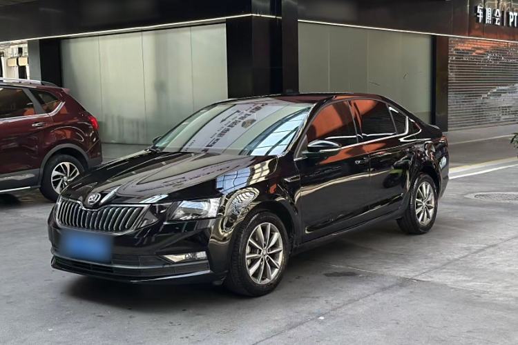 Used Skoda Octavia 2019 TSI230 DSG Smart & Comfort Edition China VI Standard
