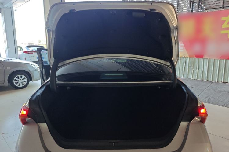 Used Toyota Avalon 2019 2.0L Luxury Edition China VI Standard
