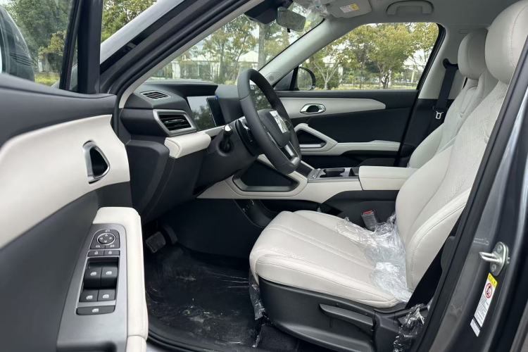 Used BYD Yuan UP 2025 Intelligent Driving Version 401 KM Dynamic Edition
