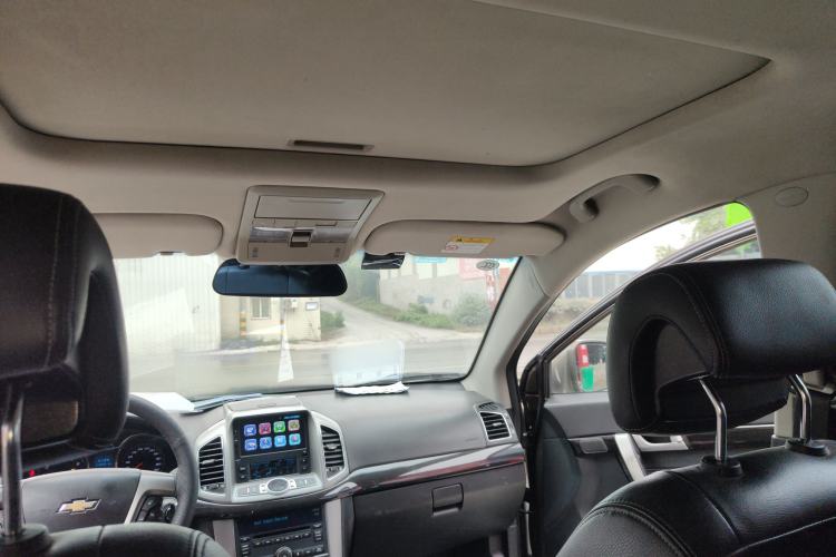 Used Chevrolet Captiva 2015 2.4L 4x4 Flagship Edition 7-Seater
