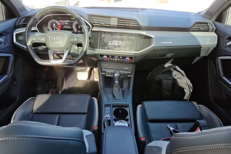 Used Audi Q3 2024 40 TFSI Fashion Dynamic Model
