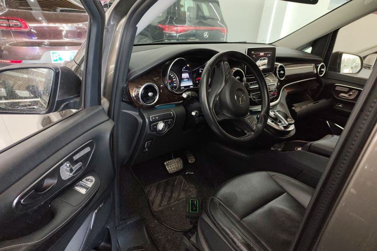 Used Mercedes-Benz V-Class 2017 V 260 L Prestige Extended Edition