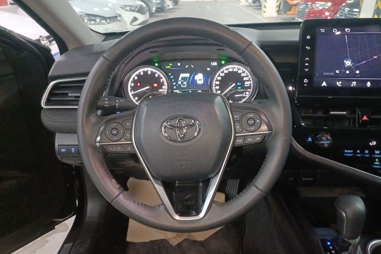 Used Toyota Camry 2023 2.0G Luxury Edition
