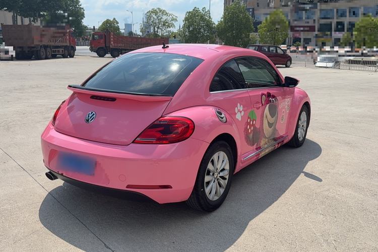 Used Volkswagen Beetle 2015 180TSI model
