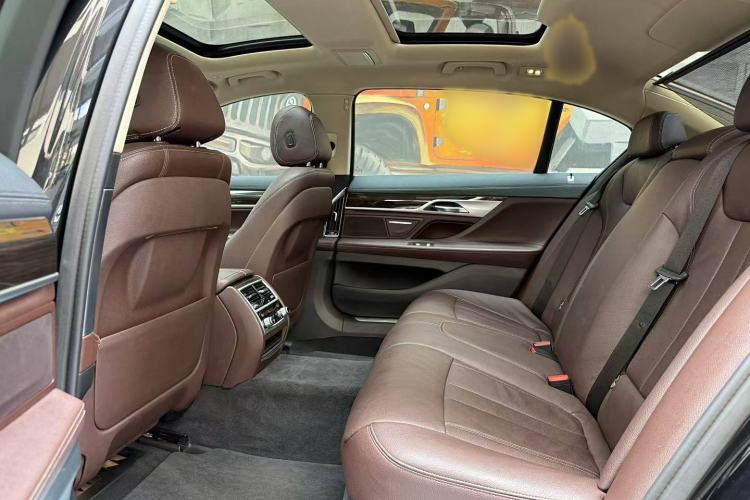 Used BMW 7 Series 2018 730Li Leading Model Excellence Package
