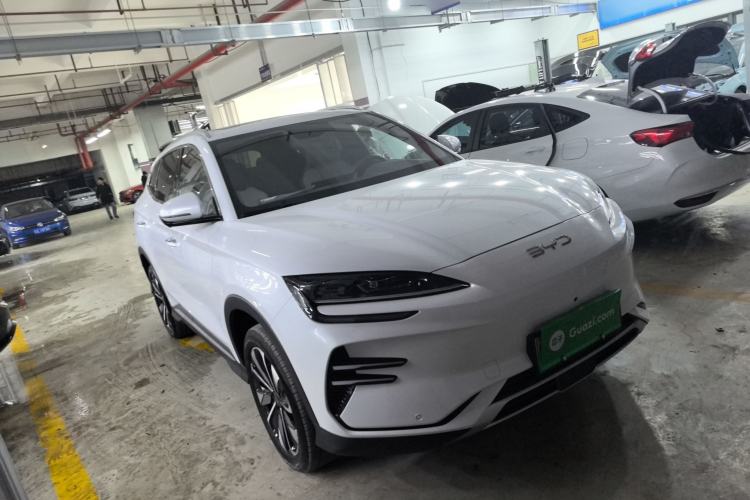 Used BYD Song PLUS New Energy 2025 EV 520km Luxury Version
