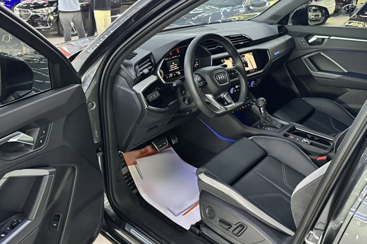 Used Audi Q3 2024 35 TFSI Fashion Dynamic Edition
