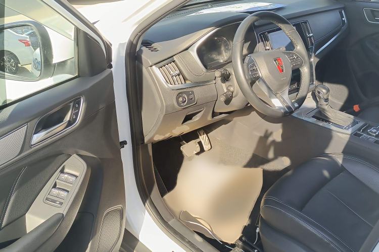 Used Roewe RX5 2016 30T Two-Wheel Drive Automatic Internet Smart Edition
