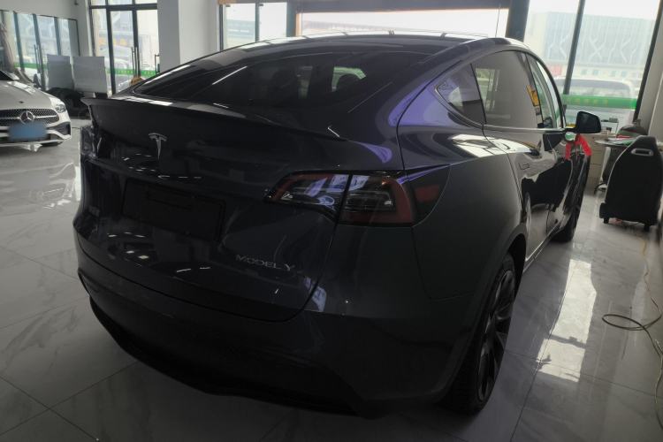 Used Tesla Model Y 2021 Long-Range All-Wheel-Drive Version