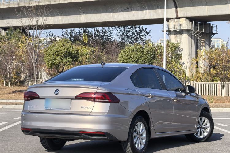 Used Volkswagen Bora 2021 1.5L Automatic Fashionable Smart Connectivity Version
