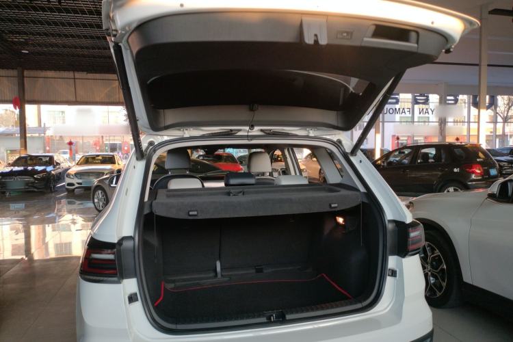 Used Volkswagen Tharu 2023 300TSI Two-Wheel-Drive Moonlight Edition
