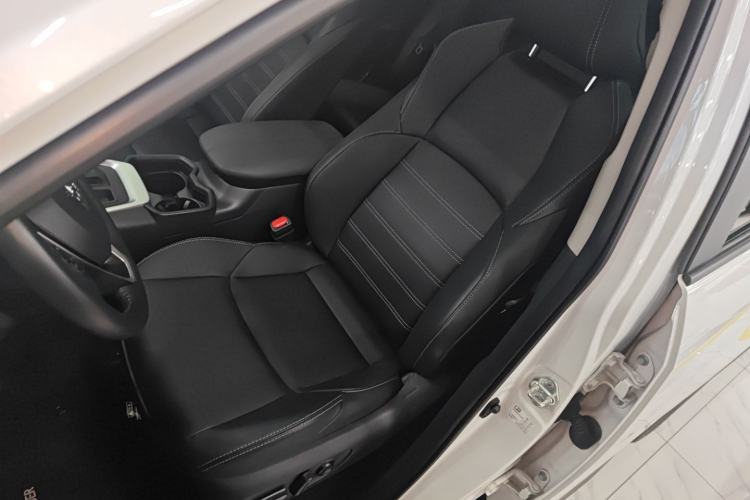 Used Toyota Wildlander 2023 2.0L CVT Four-Wheel Drive Luxury PLUS Edition
