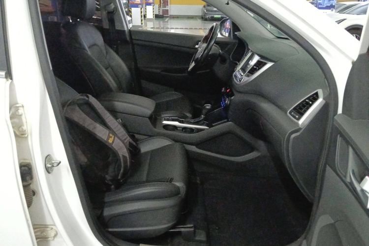 Used Hyundai Tucson 2015 1.6T Dual-Clutch Two-Wheel-Drive Smart Model
