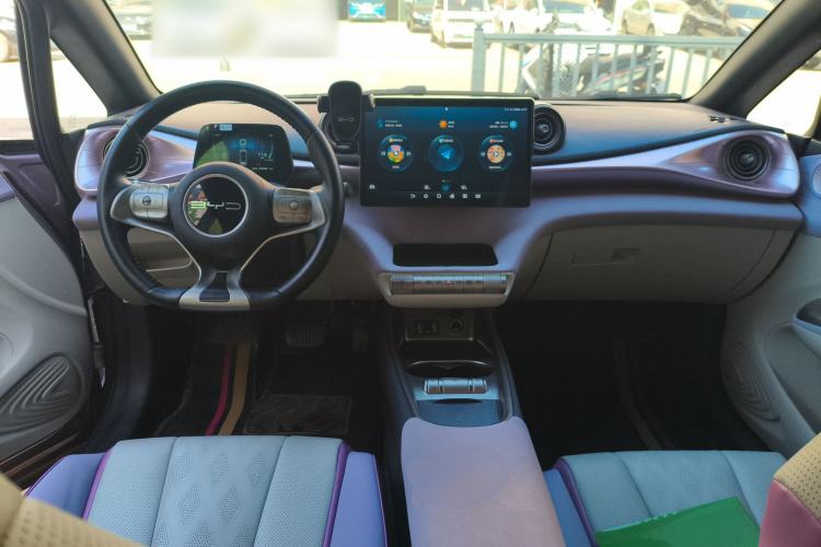 Used BYD Dolphin 2023 420 km Free Version
