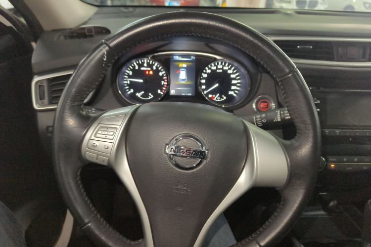 Used Nissan X-Trail 2015 2.0L CVT Comfort MAX Edition 2WD