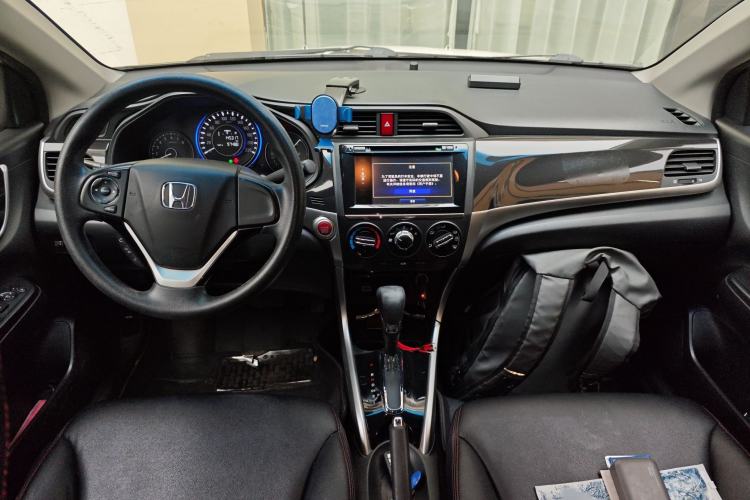 Used Honda Crider 2013 1.8L automatic luxury edition