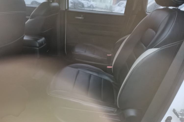 Used Wuling Hongguang PLUS 2020 1.5L Manual Comfort 7-Seater
