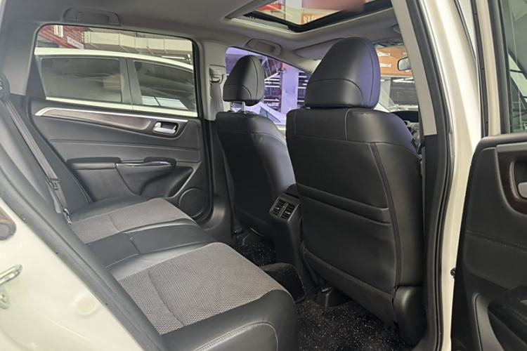 Used Honda Jade 2014 1.8L Automatic Comfort Elite Version 5 Seats