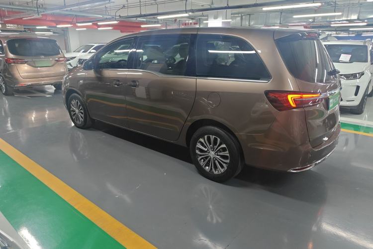 Used Buick GL8 2020 Land Cruiser Executive Class 652T Comfort Model
