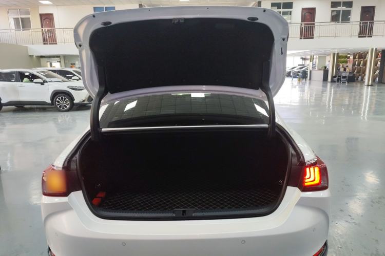 Used Lexus ES 2022 200 Excellence Edition
