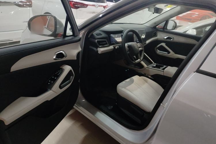 Used BYD Yuan UP 2025 Intelligent Driving Version 401 KM Dynamic Edition
