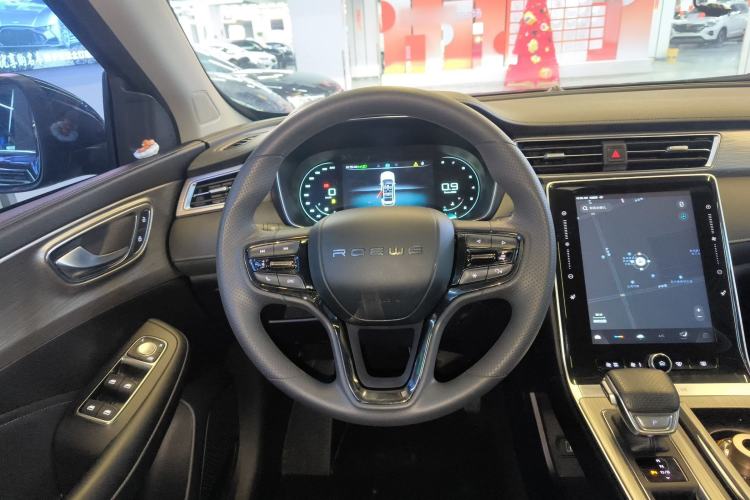 Used Roewe RX5 2023 PLUS 330TGI Automatic Trendsetting Smart Edition
