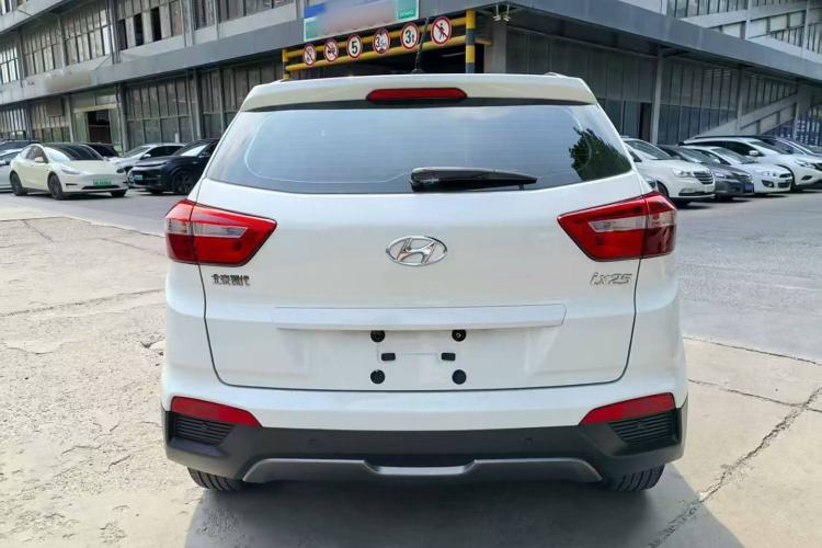 Used Hyundai ix25 2015 1.6L Automatic Two-Wheel Drive Smart GLS Trim
