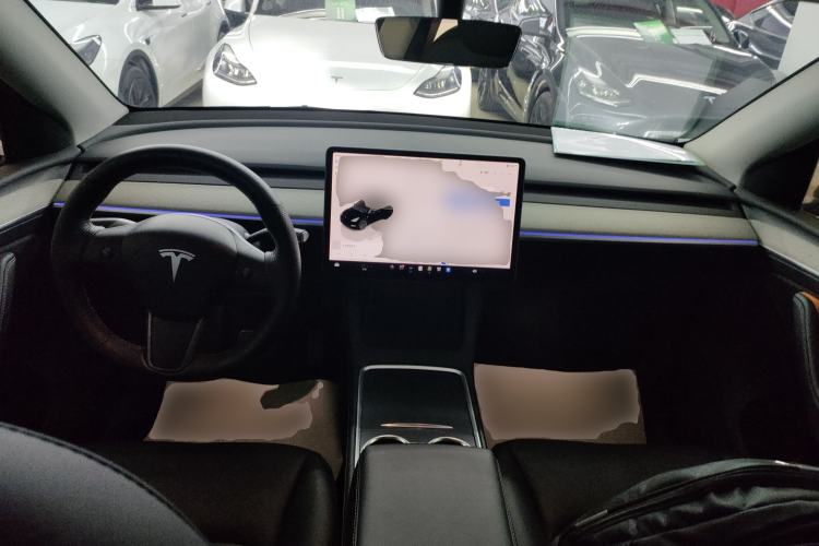 Used Tesla Model Y 2023 Long-Range All-Wheel-Drive Version
