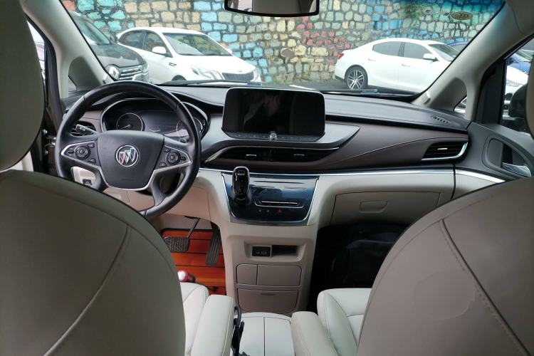 Used Buick GL8 2021 Land Cruiser Executive Class 652T Luxury Model
