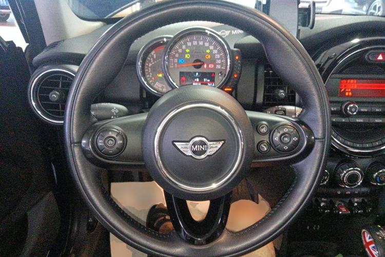 Used  MINI 2016 1.2T ONE Pioneer Edition Five-Door Version
