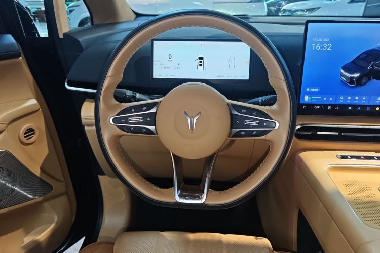 Used VOYAH Dream 2025 PHEV Four-Wheel-Drive Flagship Kunpeng Edition