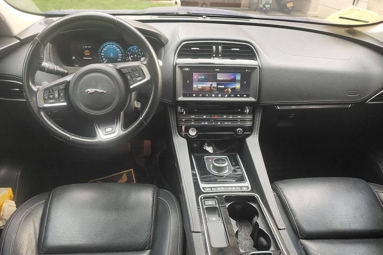 Used Jaguar F-PACE 2018 2.0T All-Wheel Drive R-Sport Sport Edition
