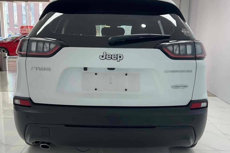 Used  Cherokee 2020 2.0L Two-Wheel Drive Safety Upgrade Edition
