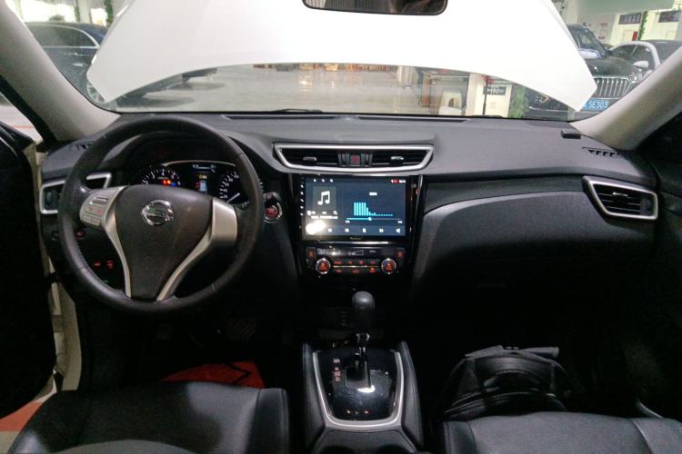 Used Nissan X-Trail 2014 2.5L CVT Luxury Edition 4WD
