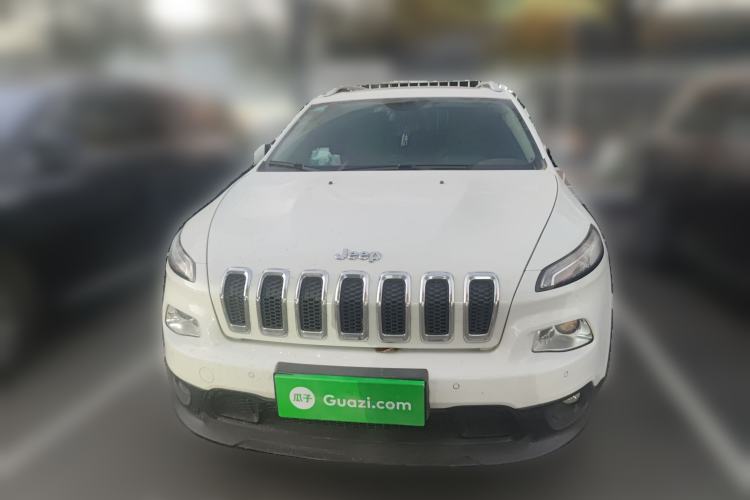 Used  Cherokee 2016 2.4L Leading Edition