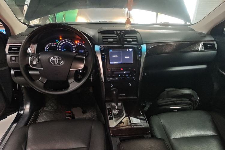 Used Toyota Camry 2015 2.0G Premier Edition
