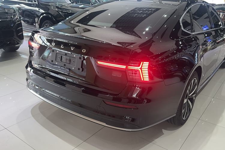 Used Volvo S90 2026 B5 Zhiyi Luxury Edition