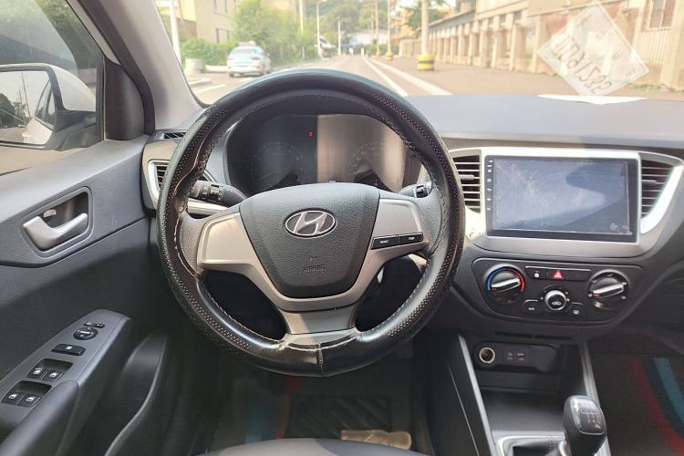 Used Hyundai Verna 2016 1.4L Manual Cool Edition GLS
