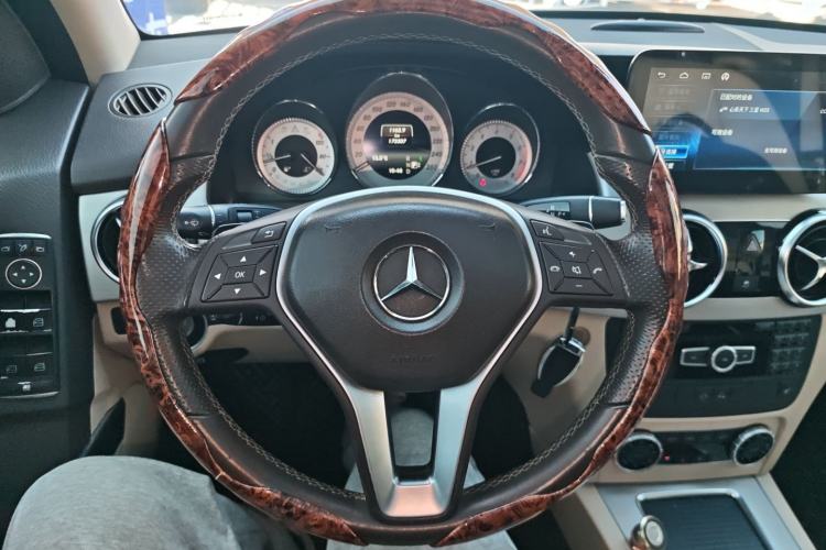 Used Mercedes-Benz GLK-Class 2013 GLK 300 4MATIC Dynamic Sunroof Model
