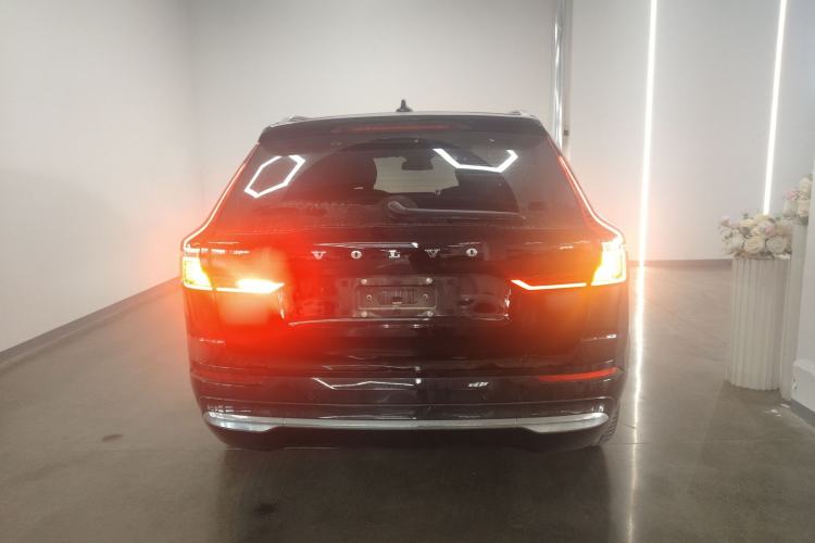 Used Volvo XC60 2024 B5 4x4 Smart Luxury Edition
