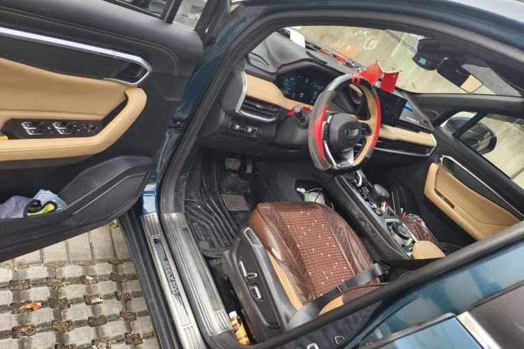 Used Geely Auto Haoyue L 2023 2.0T DCT Flagship Version