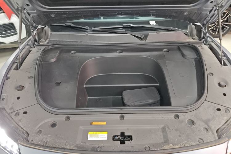 Used  eπ007 2024 540 All-Wheel Drive Pro Edition
