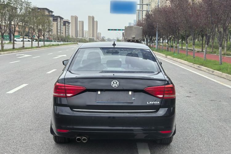 Used Volkswagen Lavida 2015 1.6L Automatic Comfort Edition
