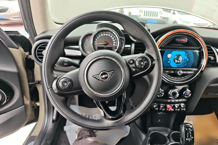 Used  MINI 2019 1.5T COOPER Classic Edition
