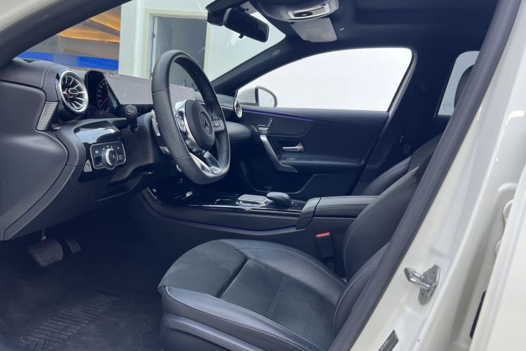 Used Mercedes-Benz A-Class 2021 A 200 L Sport Sedan Fashion Model
