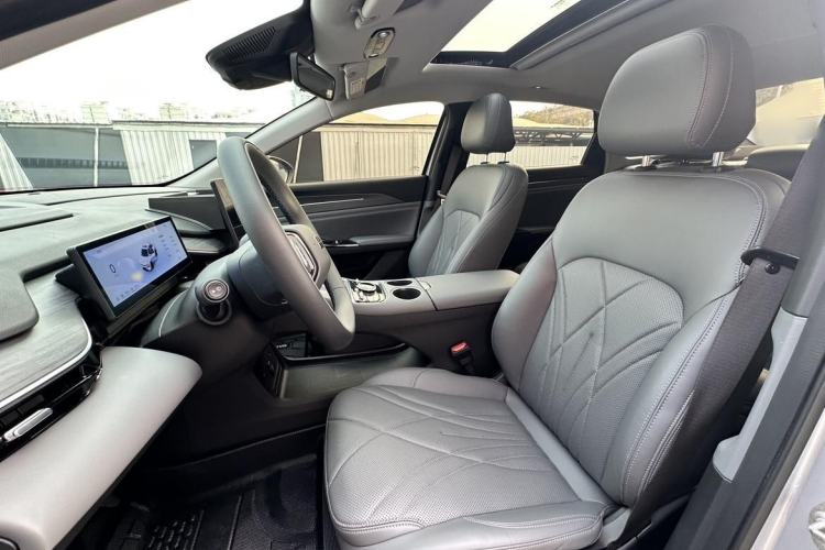 Used  L6 2025 EM-i 140km Starship Edition