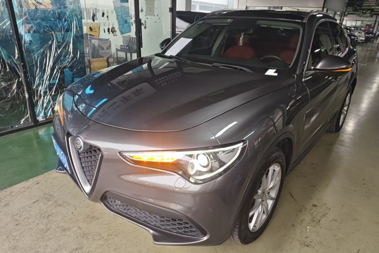Used Alfa Romeo Stelvio 2017 2.0T 280HP Luxury Edition