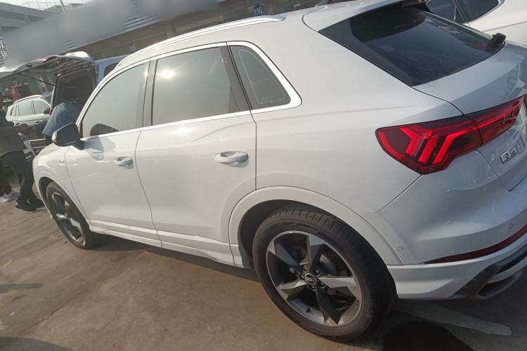 Used Audi Q3 2022 35 TFSI Fashion Dynamic Model
