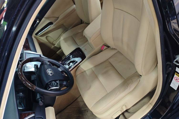 Used Toyota Camry 2015 2.5G Luxury Navigation Edition